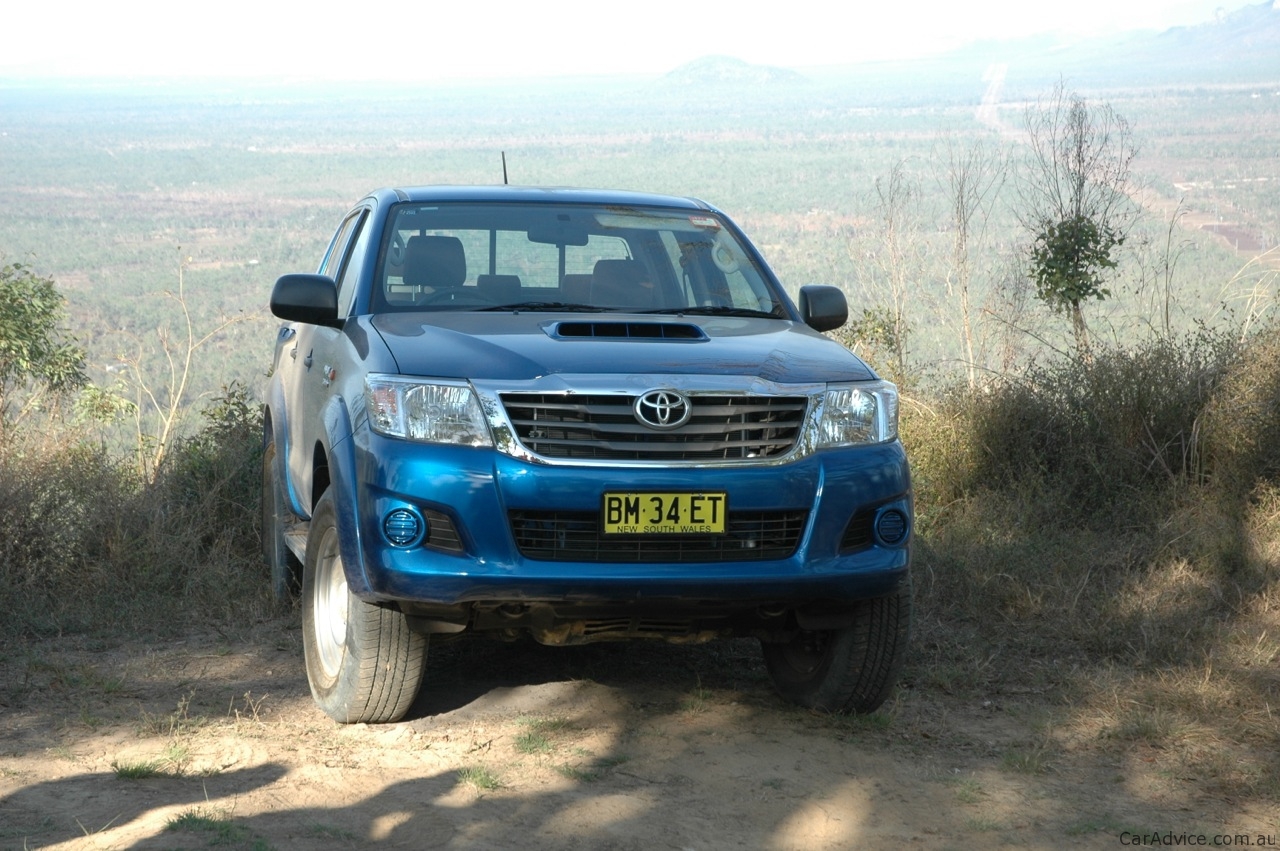 toyota hilux sr review #4