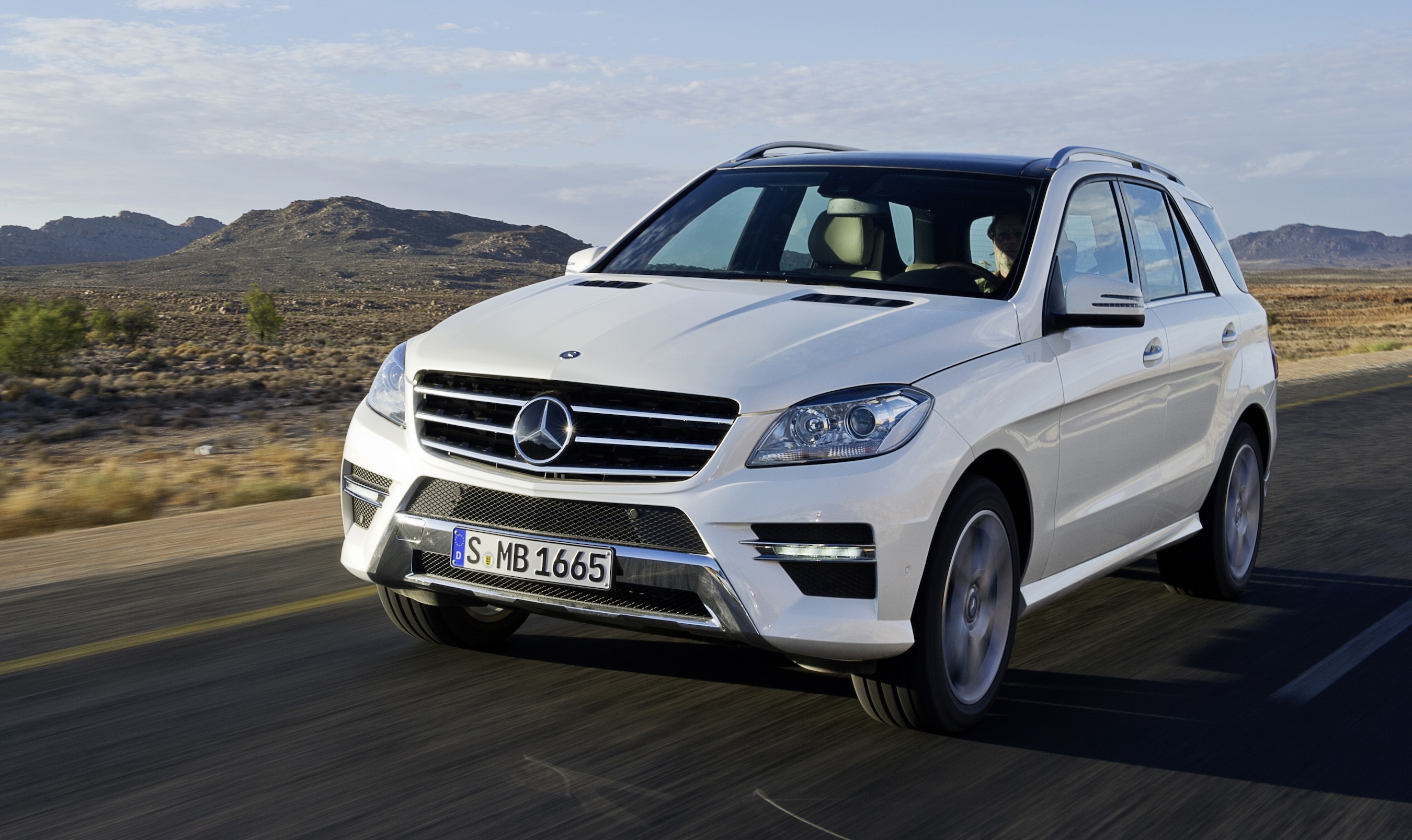 2012 MercedesBenz ML throws down gauntlet to Audi Q7 and