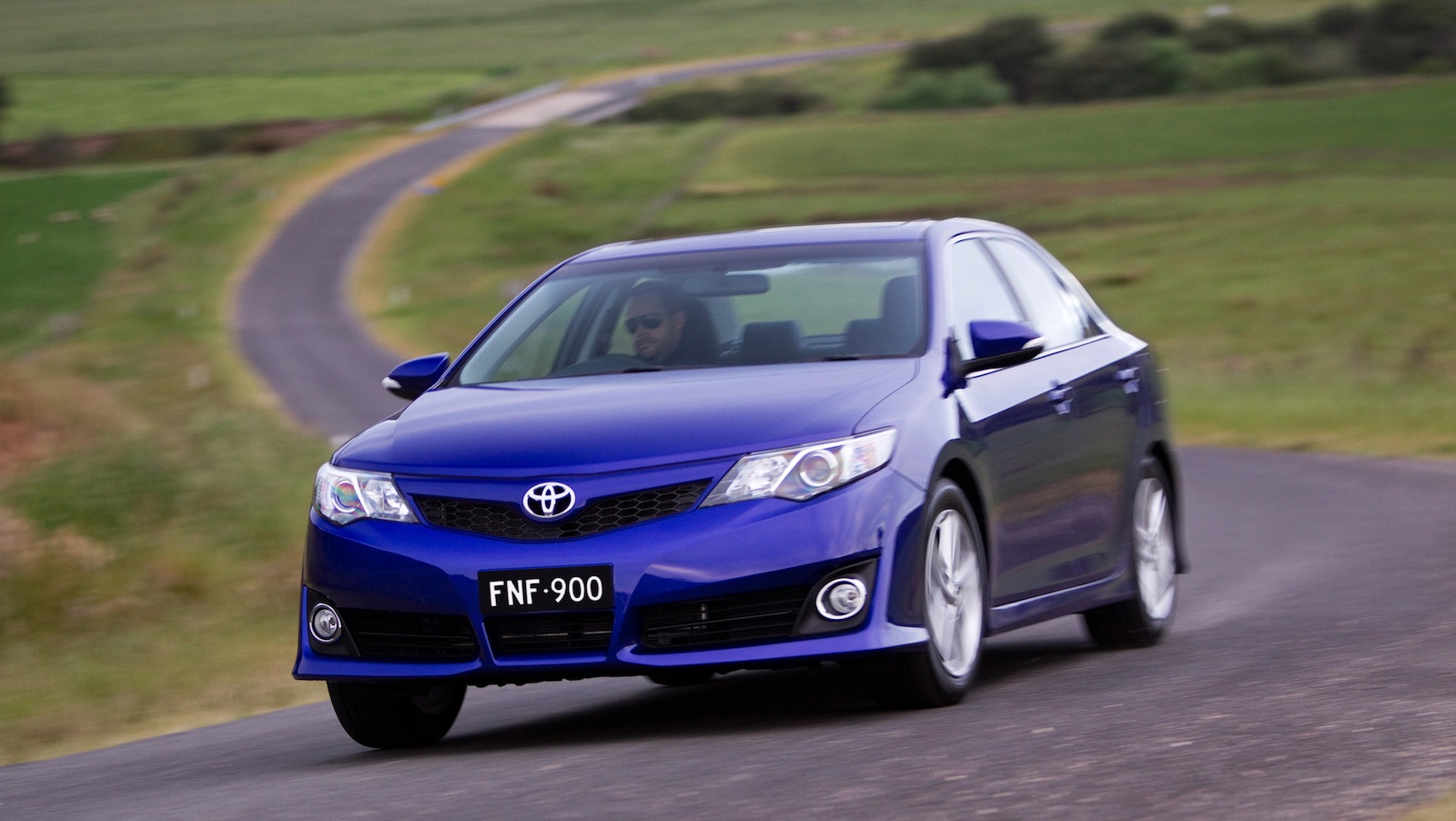 Toyota camry hybrid 2012 price in australia