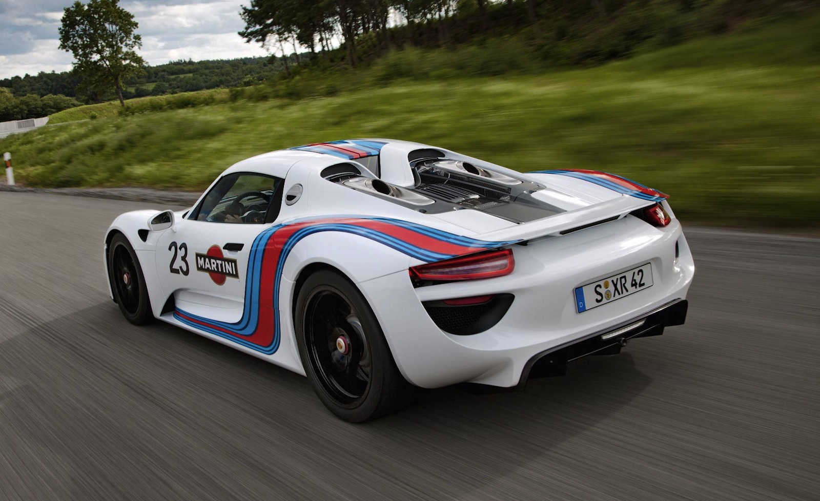 Porsche 918 Spyder Martini Racing Livery Unveiled Interior