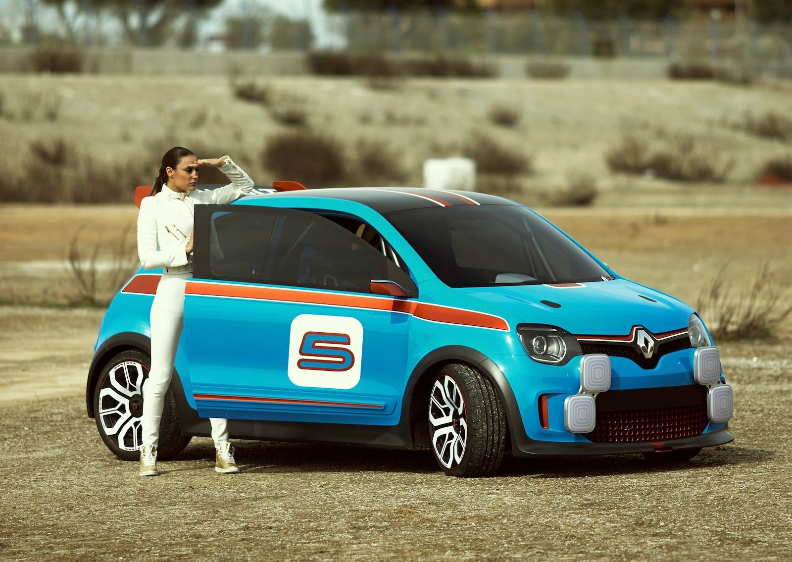 Twin City Mazda >> Renault Twin'Run concept: 235kW city car unveiled - Photos ... Twin City Mazda >> Renault Twin'Run concept: 235kW city car unveiled - Photos ...