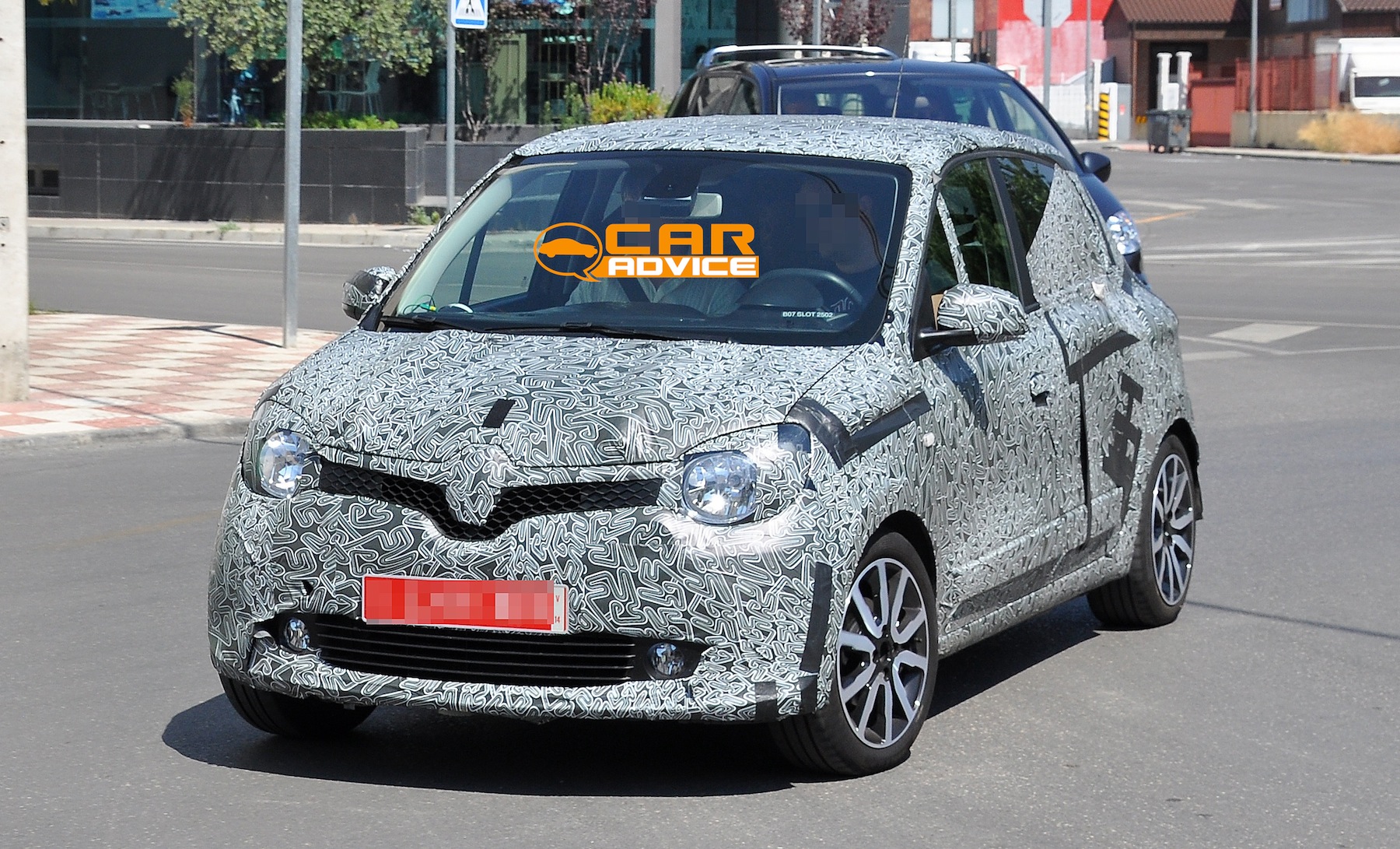 Renault Twingo Cabrio 2018 The Ultimate Space Saving Car - agdz7ho