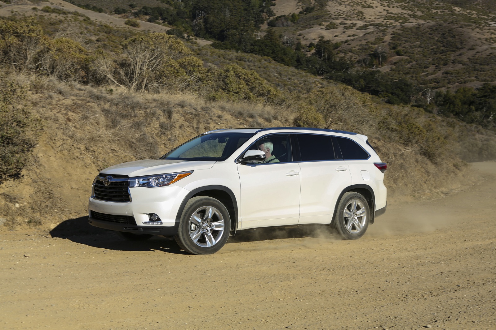 Compare Car Specs >> 2014 Toyota Kluger Review | CarAdvice Compare Car Specs >> 2014 Toyota Kluger Review | CarAdvice