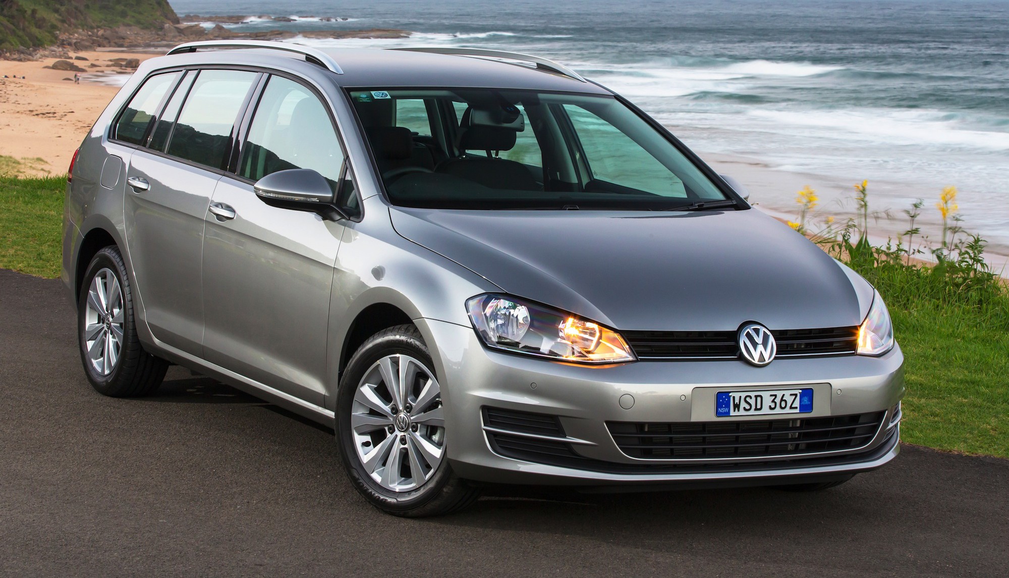 Volkswagen Golf wagon Pricing and specifications Photos (1 of 7)