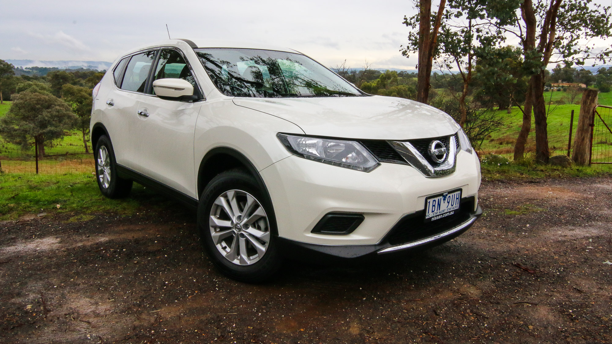 Nissan x-Trail 2017 белый