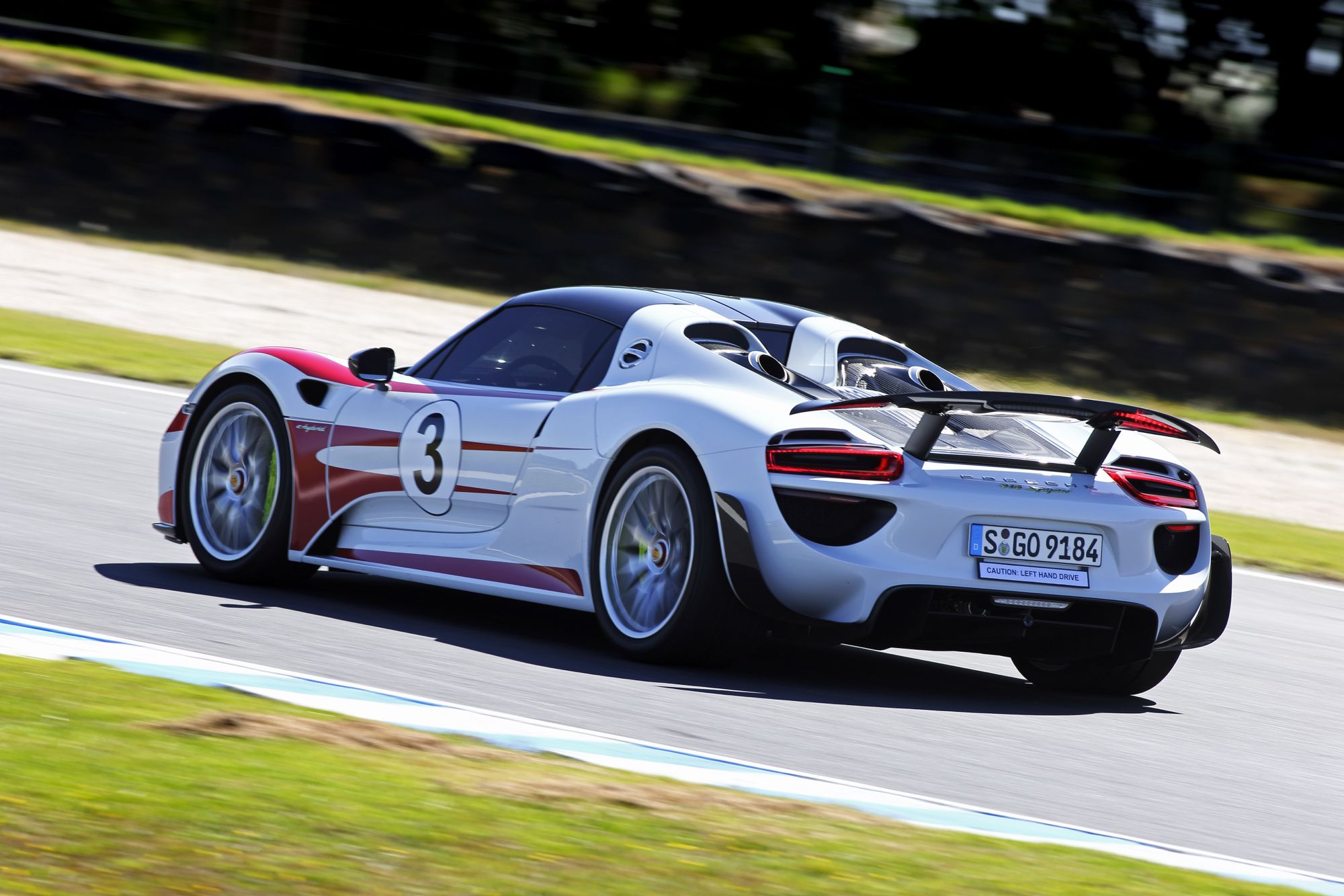 2015 Porsche 918 Spyder Review : track test  CarAdvice