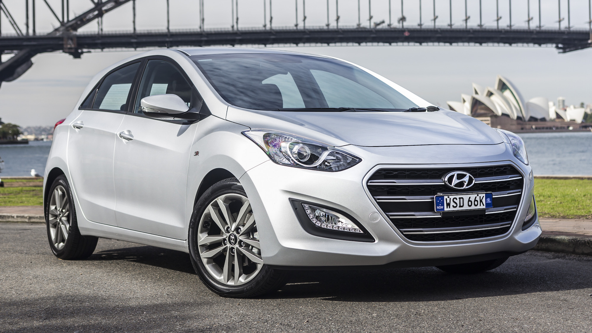 2016 Hyundai i30, Tucson, Santa Fe pick up Apple CarPlay