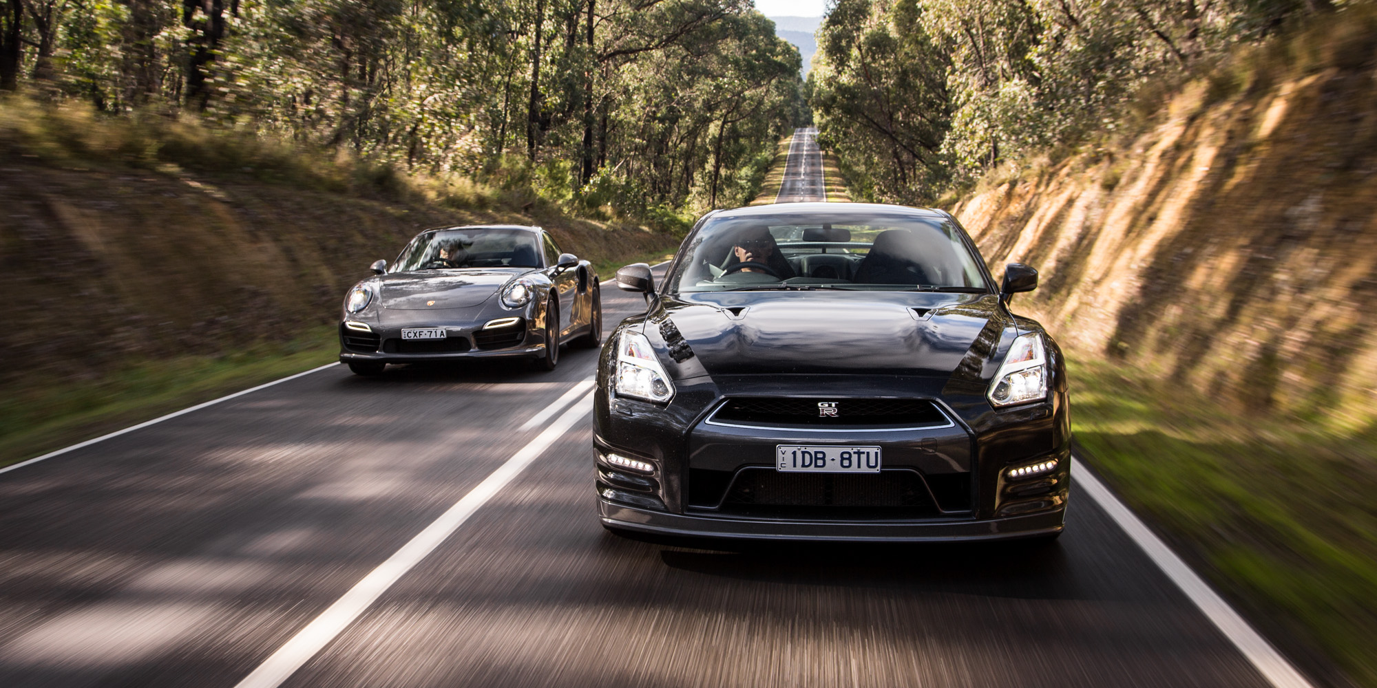 Compare nissan gtr and porsche 911 #8