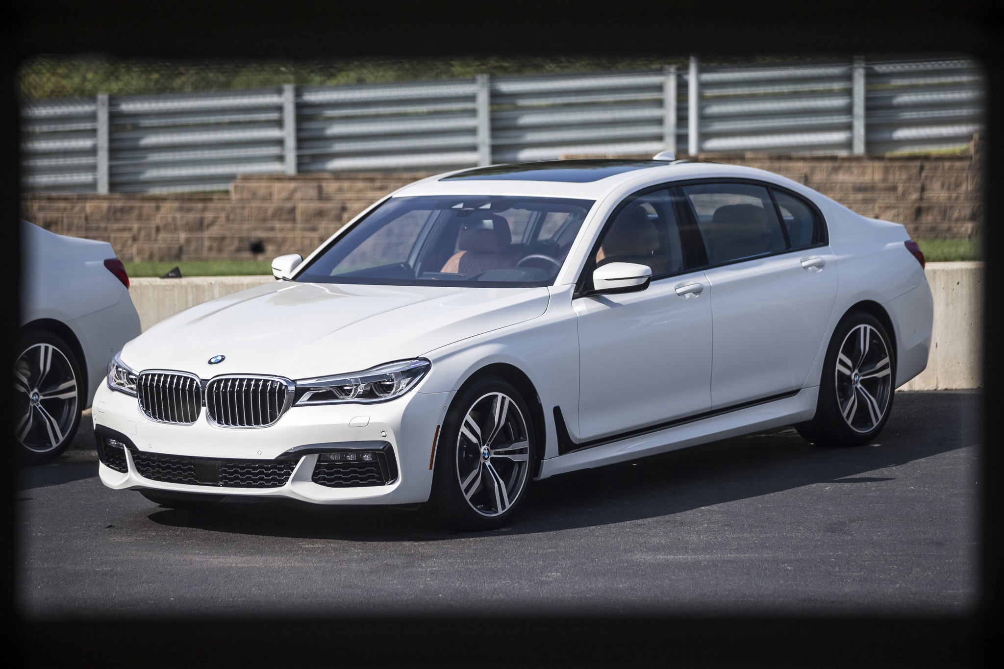 The Ultimate Luxury: The 2016 BMW 7 Series