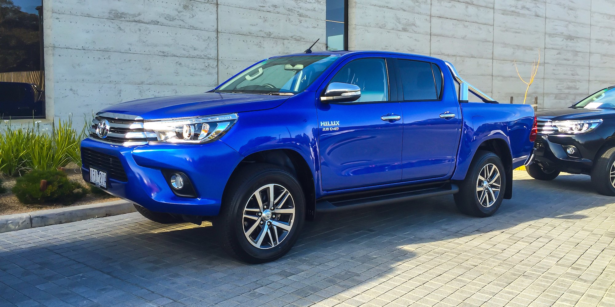 toyota hilux 09 review #4