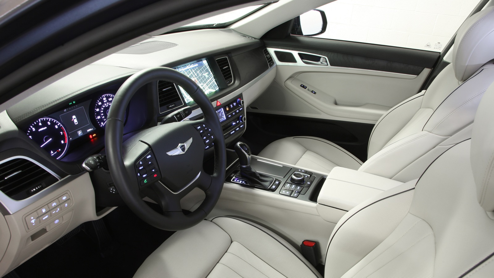 2016 Hyundai Genesis V8 Review | CarAdvice
