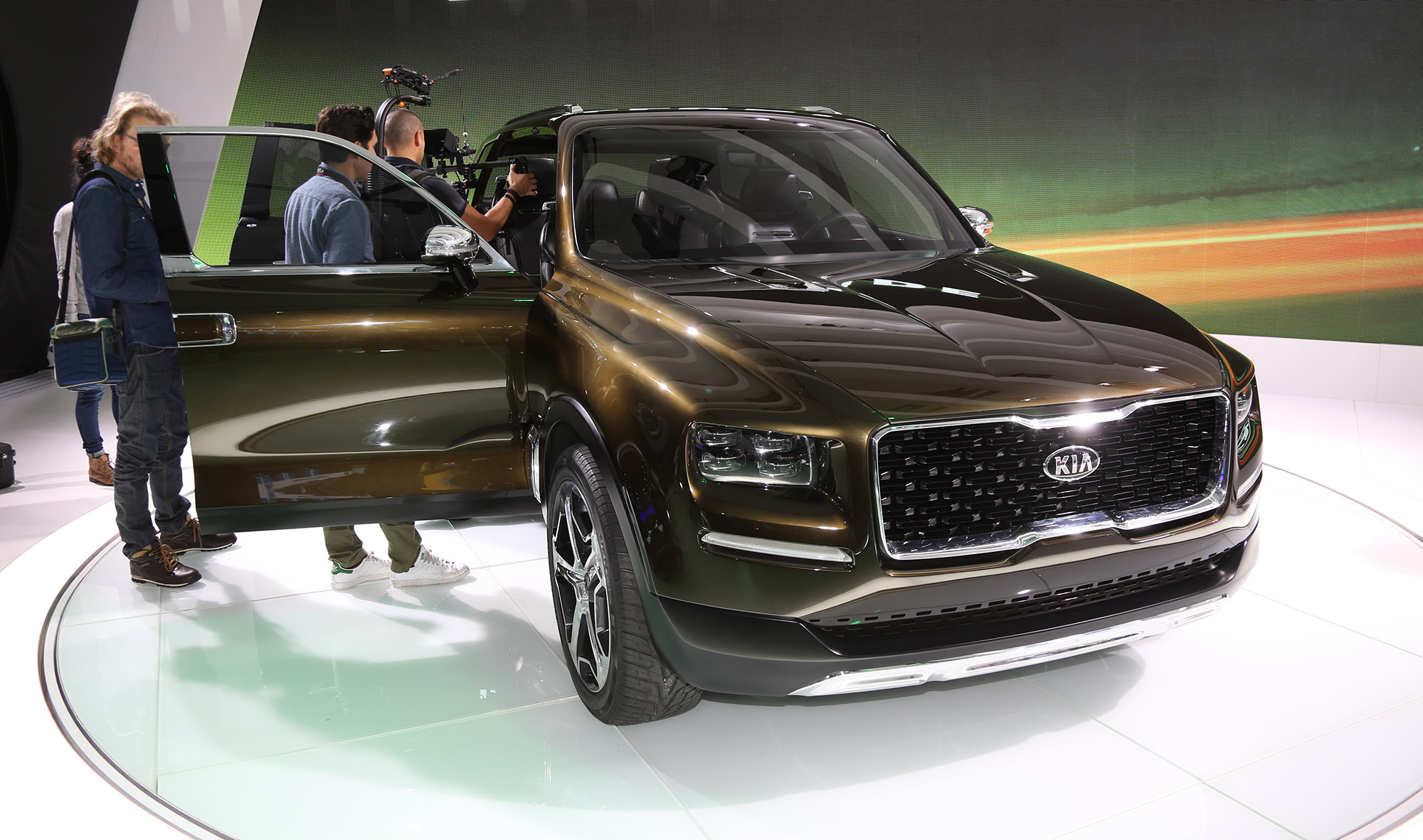Kia Telluride:: 298kW hybrid SUV concept hits Detroit show ...