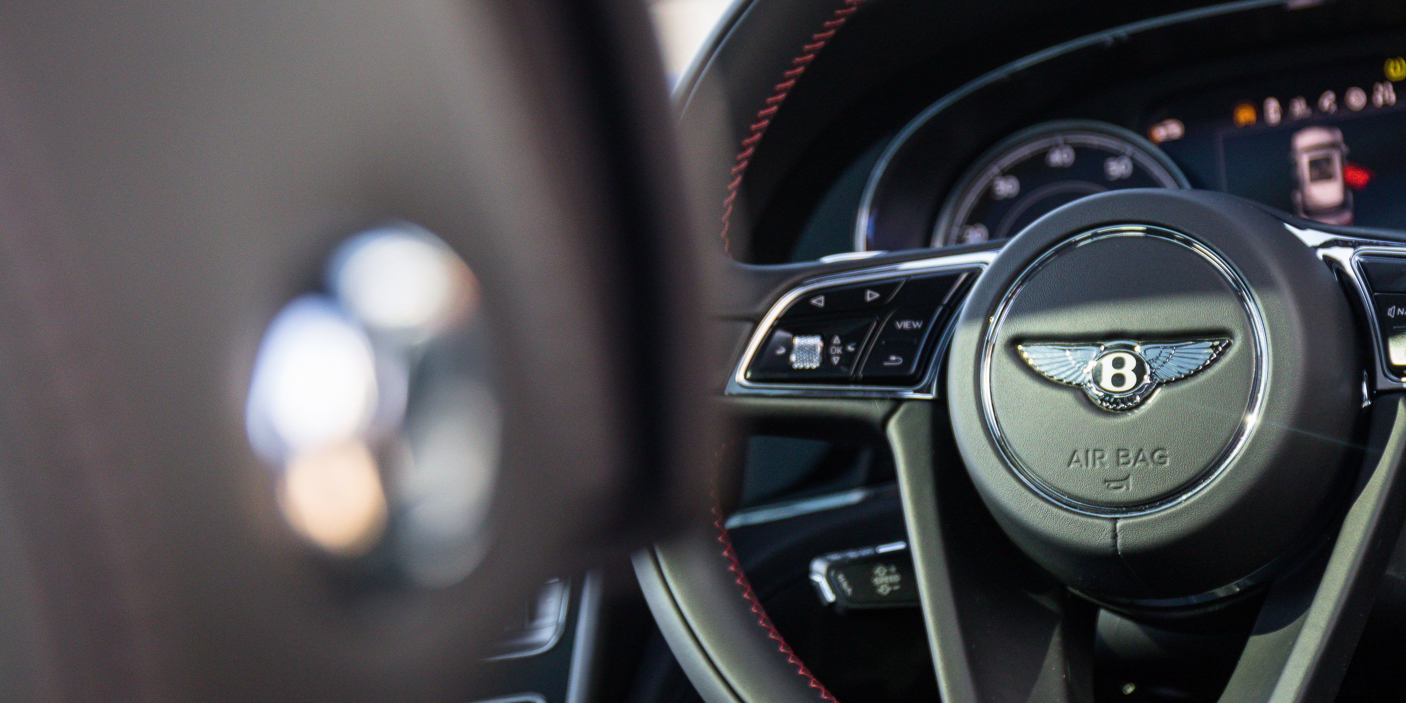 2016 Bentley Bentayga Track Review and Performance Test  Photos 