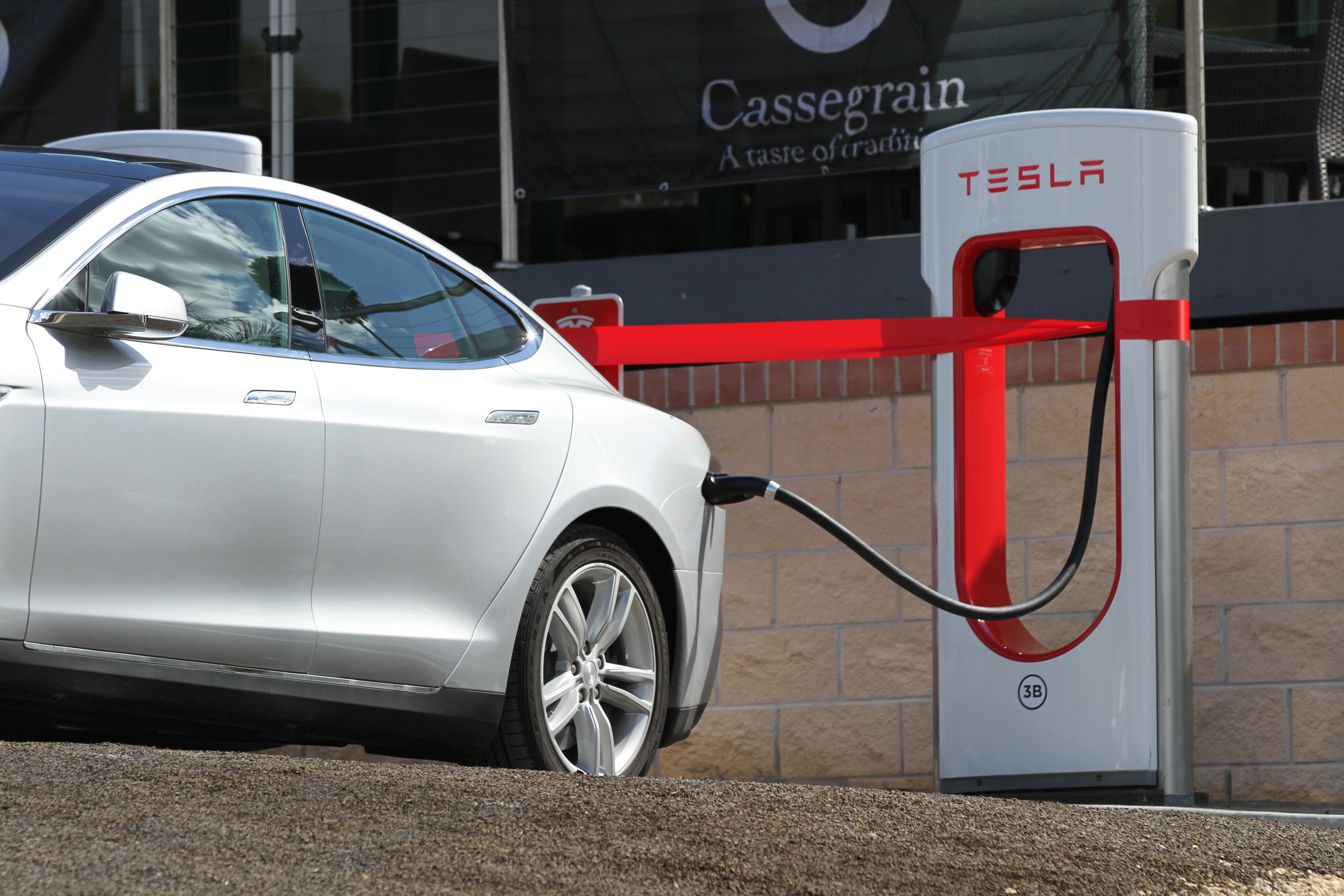 Tesla Supercharger now open in Port Macquarie Photos (1 of 5)