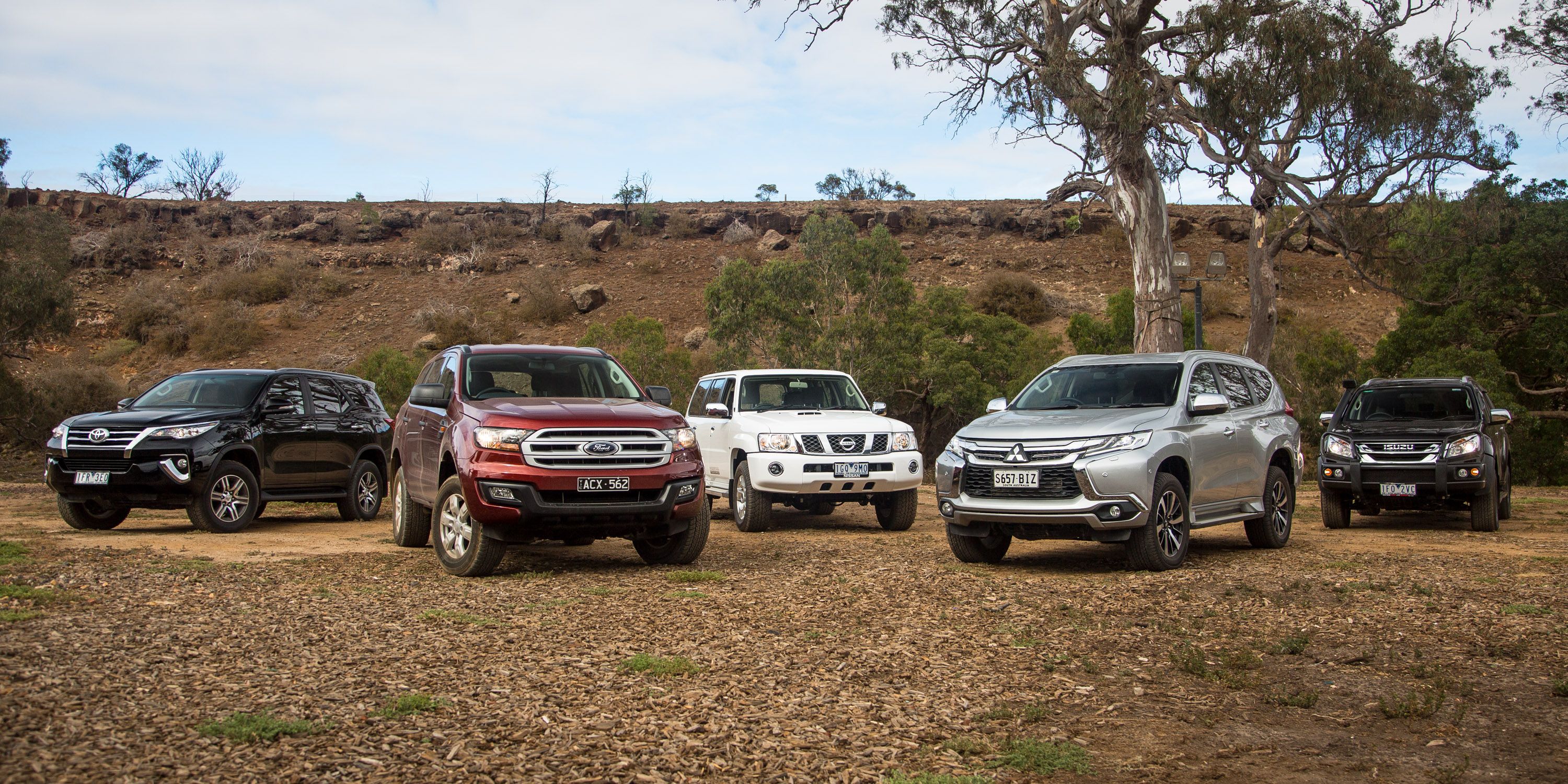 Compare nissan x trail and toyota fortuner #8