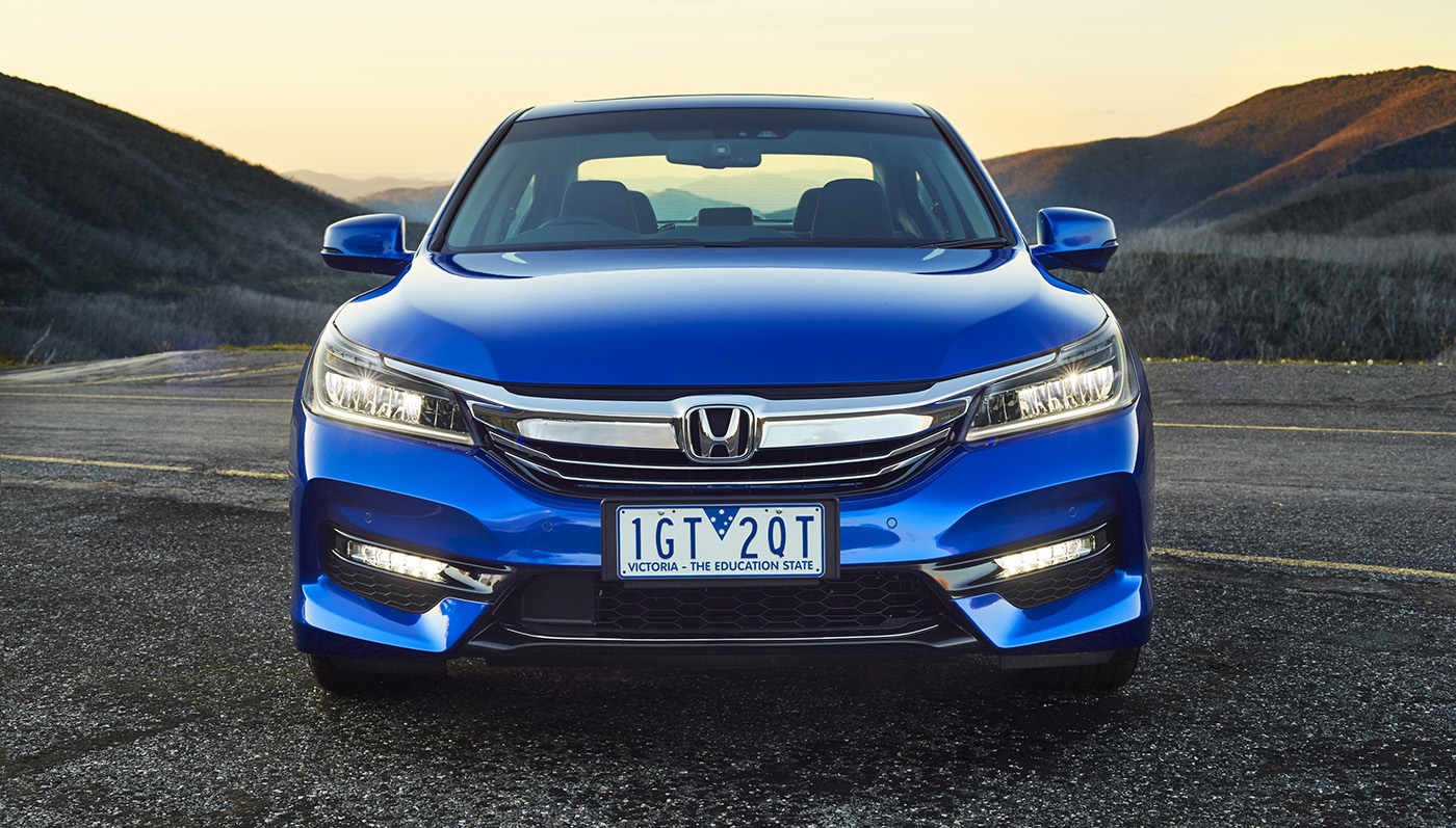 2016 Honda Accord pricing and specifications  Photos 1 of 6