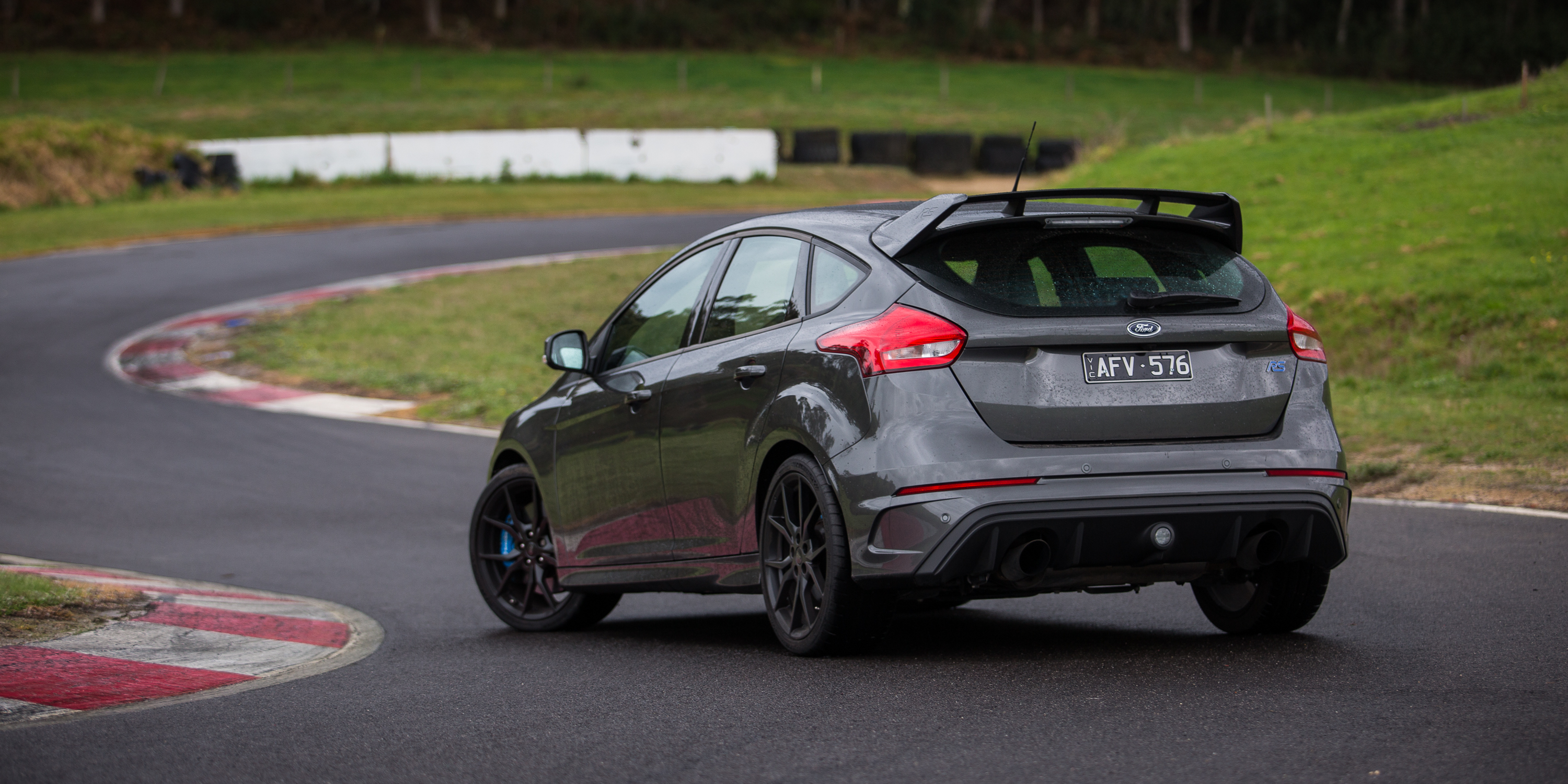 2016 ford focus rs review