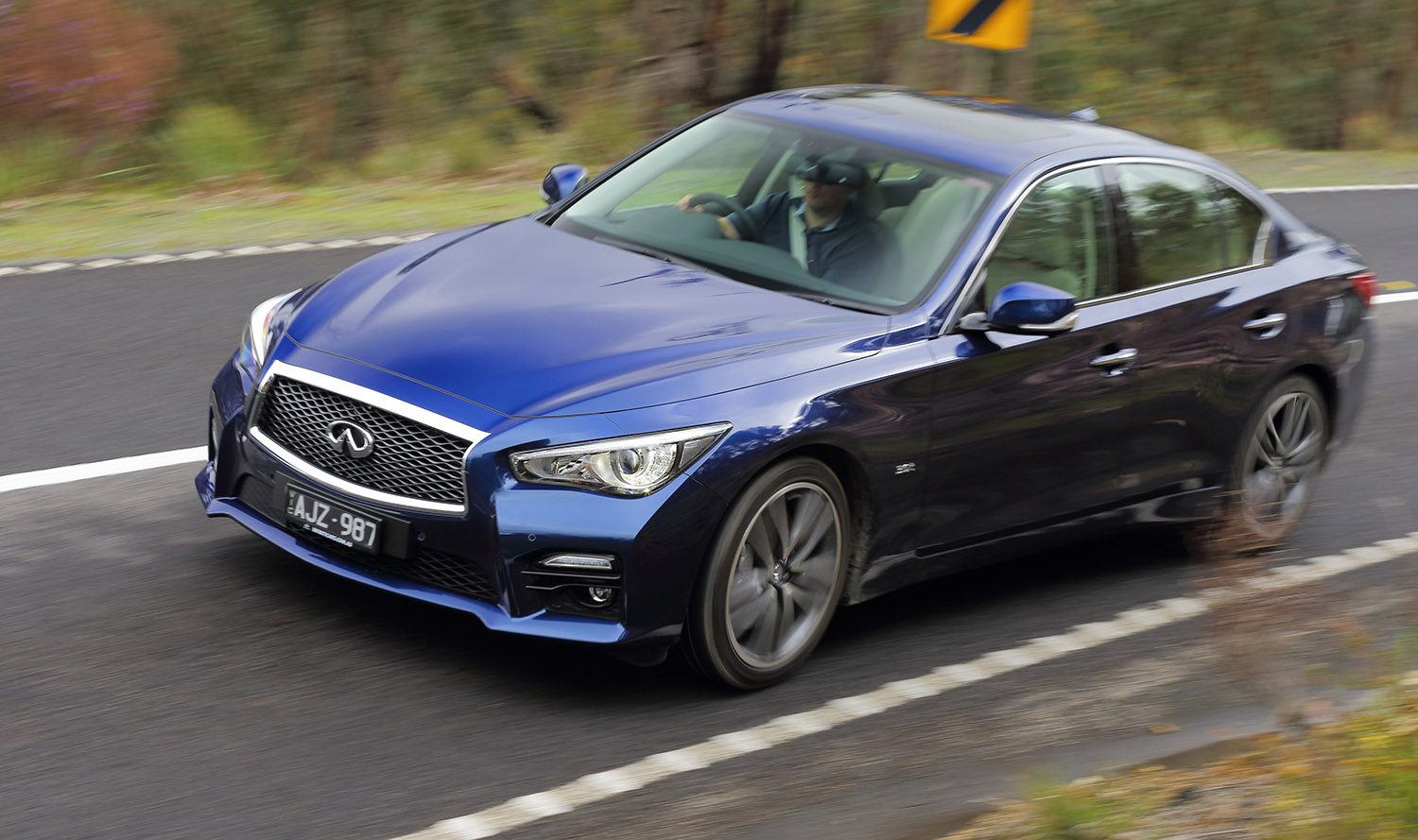 2016 Infiniti Q50 pricing and specs 298kW twinturbo V6 tops updated