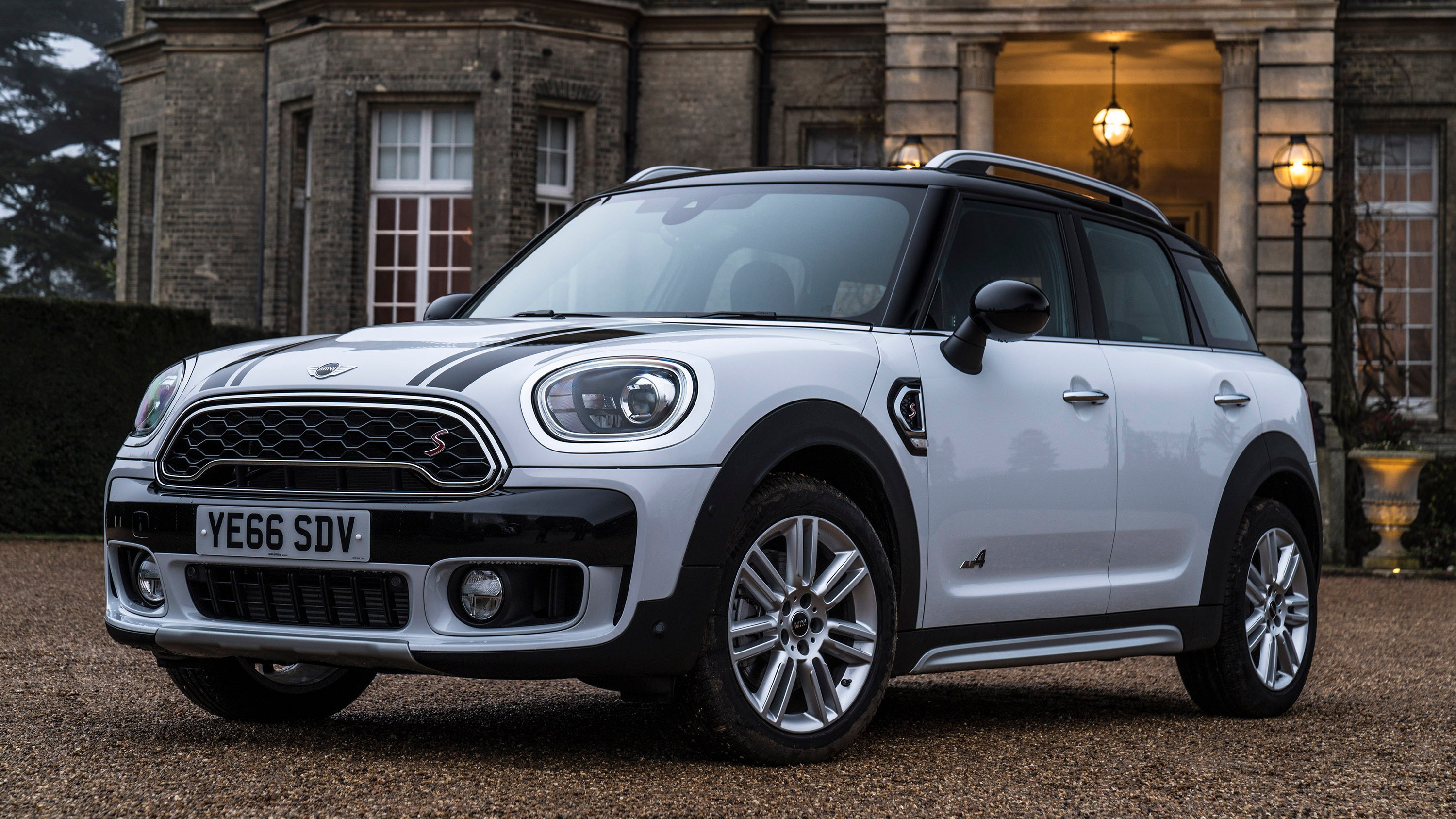 2017-Mini-Countryman-Review-21.jpg