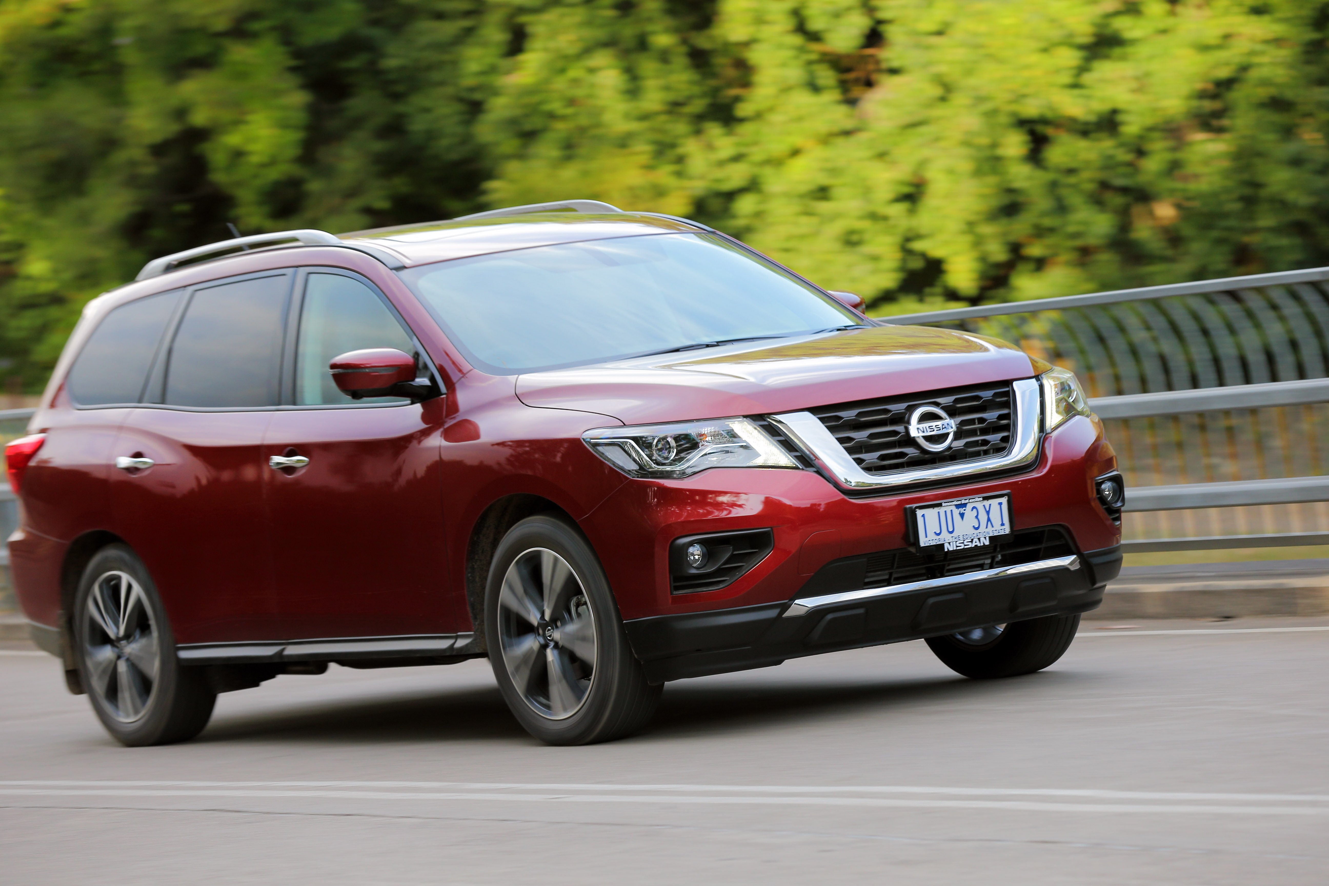 2017 Nissan Pathfinder review CarAdvice