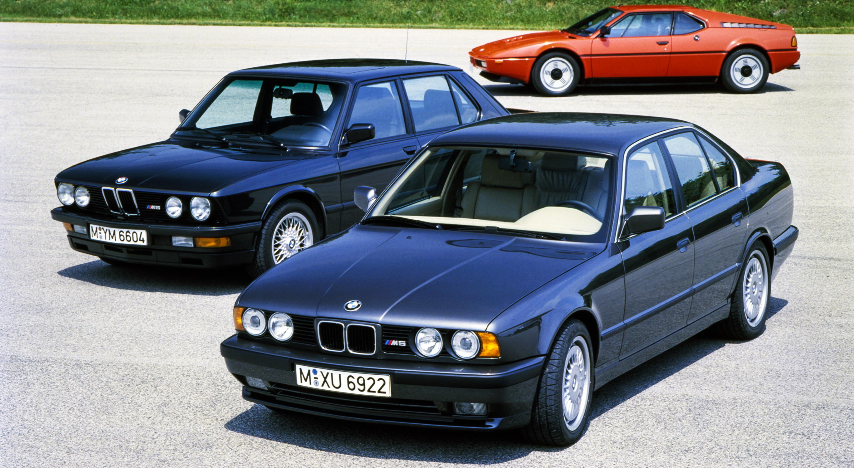 Evolution of the BMW M5 - Photos (1 of 40)