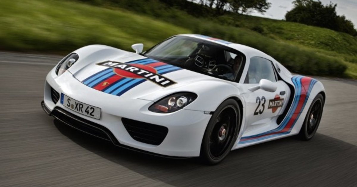 Porsche 918 martini