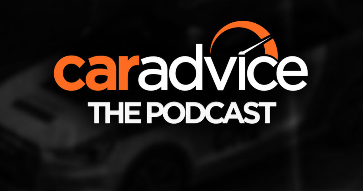 Fashion Shopping yumi robot conducts tenor andrea bocelli ...