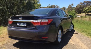 Lexus ES Review: ES300h and ES350 | CarAdvice