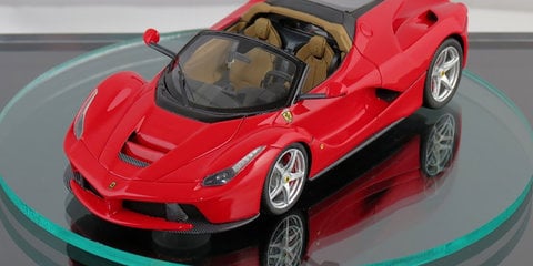 2017 ferrari laferrari spider scale model 01