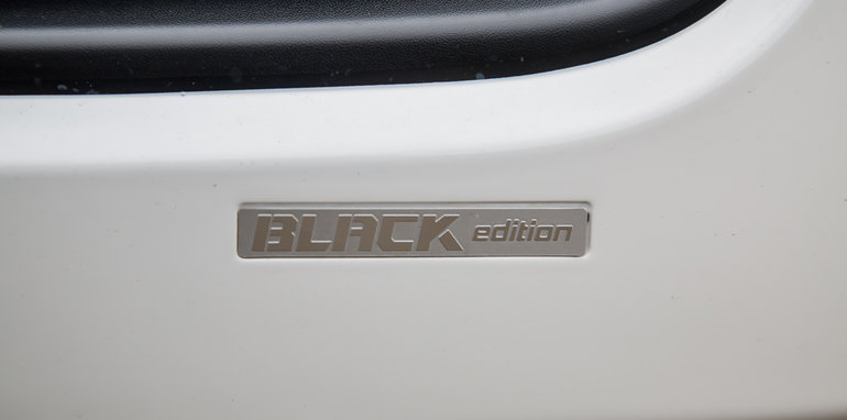 Ford Ranger Wildtrak v Toyota HiLux Black Edition : Comparison review