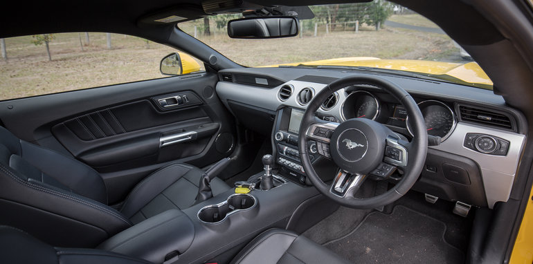 2017-ford-mustang-gt-15