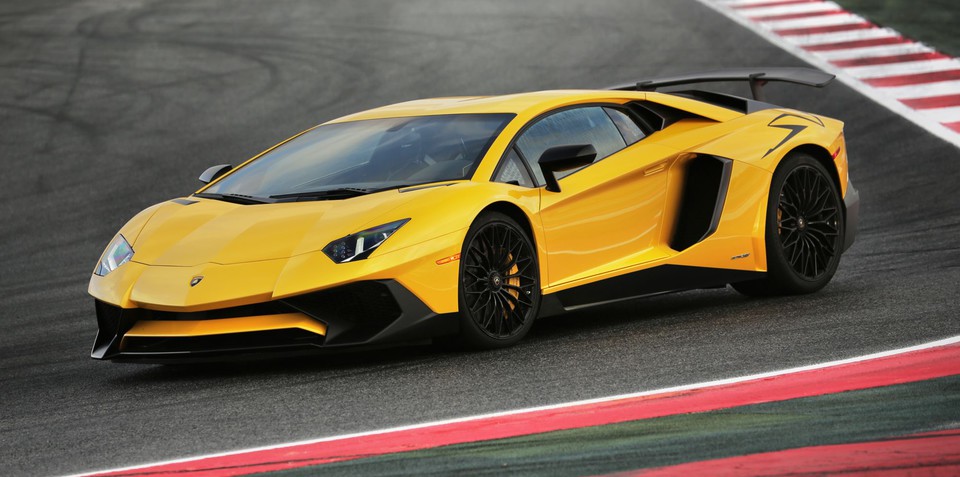 2016 Lamborghini Aventador SV Review | CarAdvice