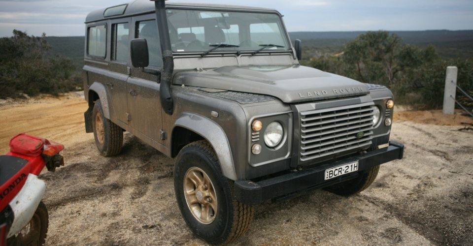 Land rover defender 2008