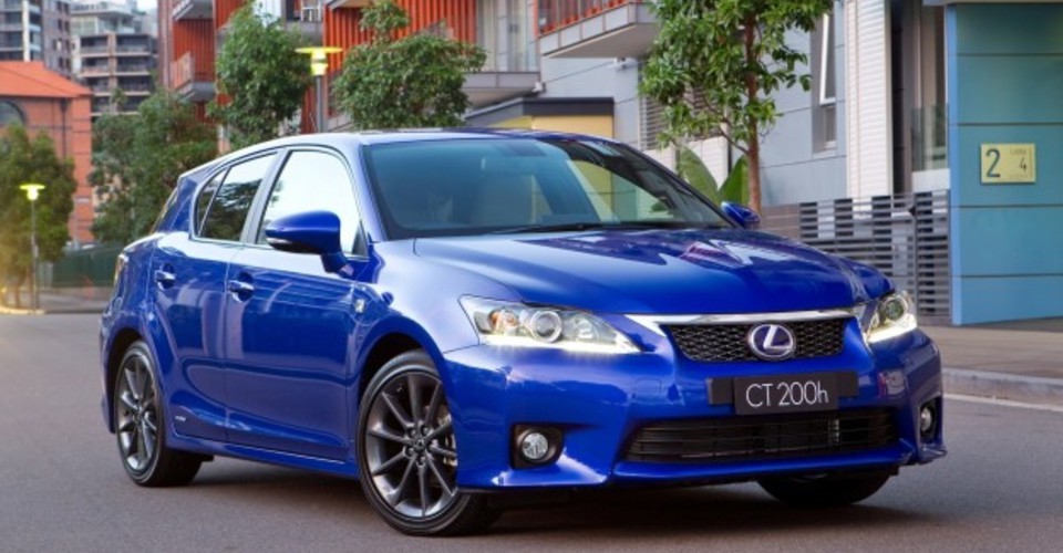 Lexus CT 300h on its way