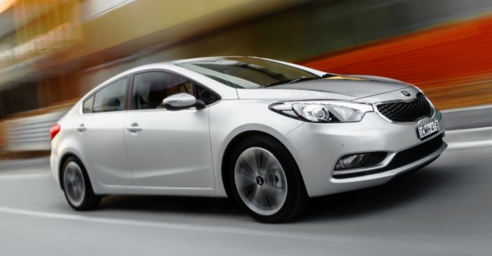 Kia cerato 2013 года