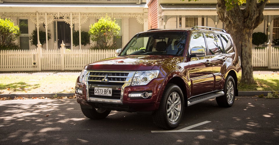 Mitsubishi Pajero Owners Manual 2016 Gls