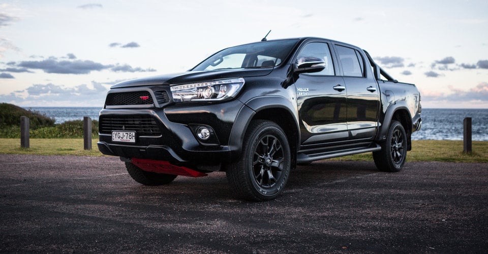 2017 Toyota Hilux TRD hero 1