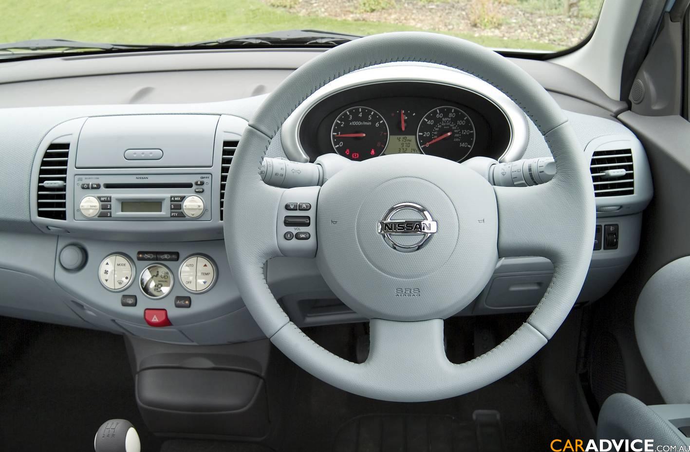 Nissan Micra 2006 салон