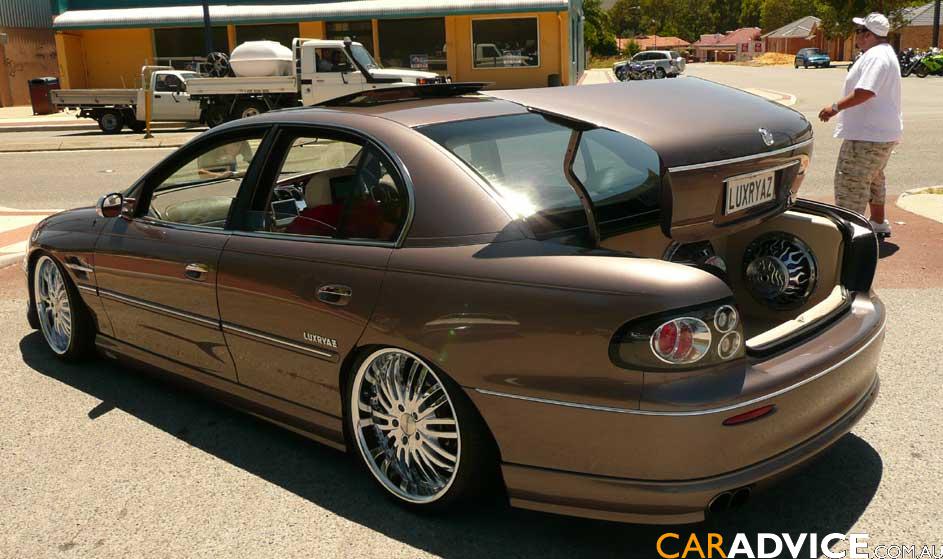 "No hoon" car club underway - Photos