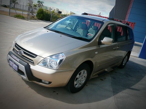 Kia carnival 2008