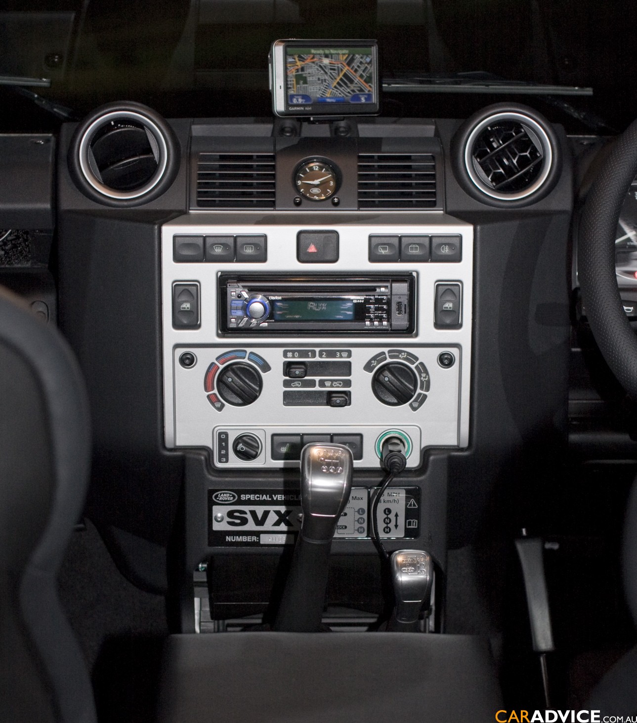 2008 Land Rover Defender SVX Review - photos | CarAdvice