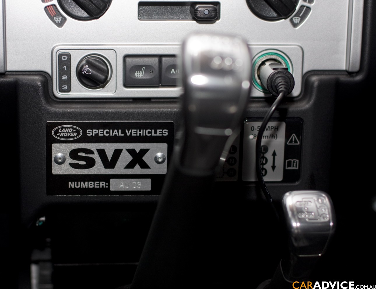 2008 Land Rover Defender SVX Review - photos | CarAdvice