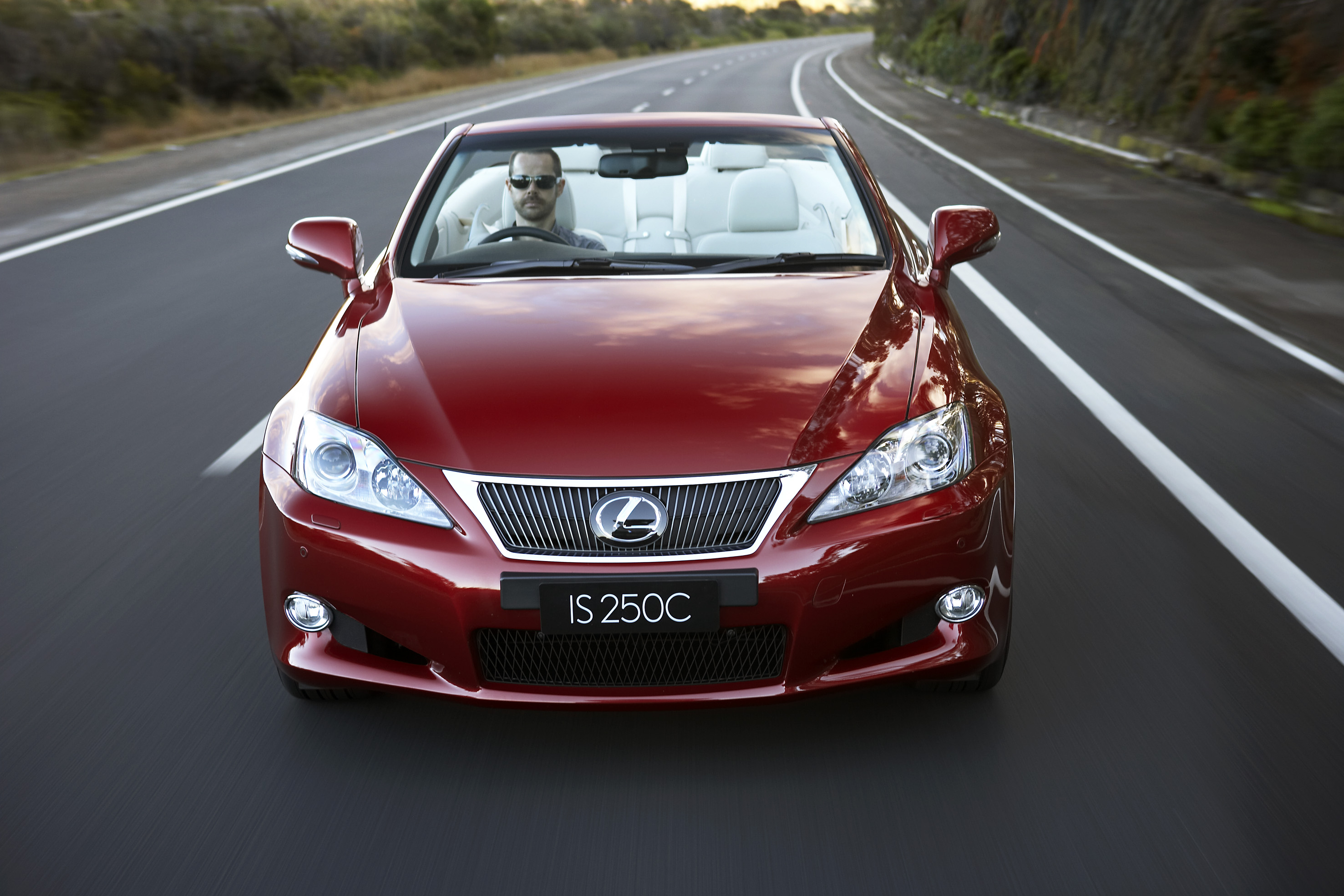 Lexus is 250c