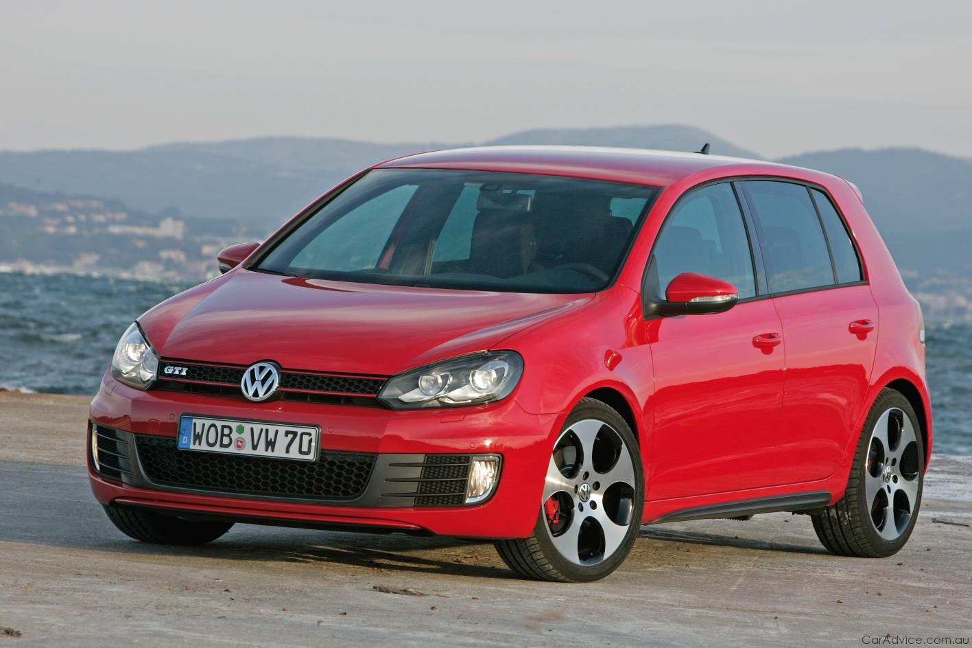 2010 Volkswagen Golf GTI Preview - Photos (1 of 39)