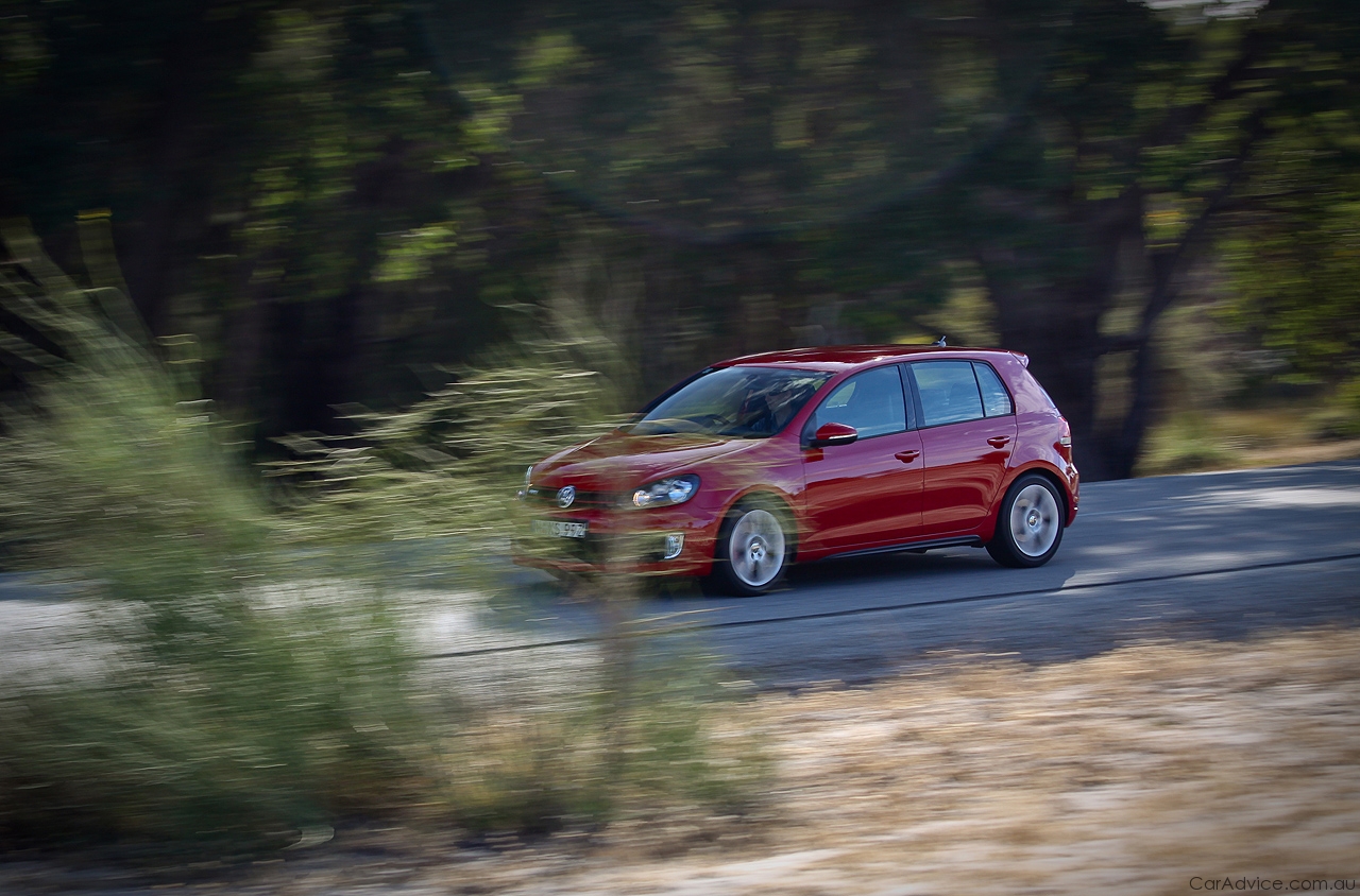 Volkswagen Golf GTI vs Subaru Impreza WRX Comparison Review Photos (1