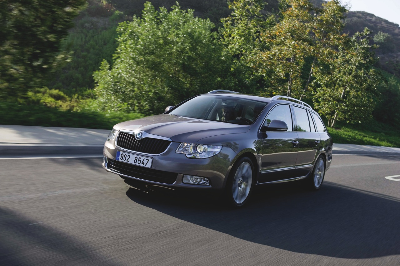 Skoda Superb Wagon Review - photos | CarAdvice