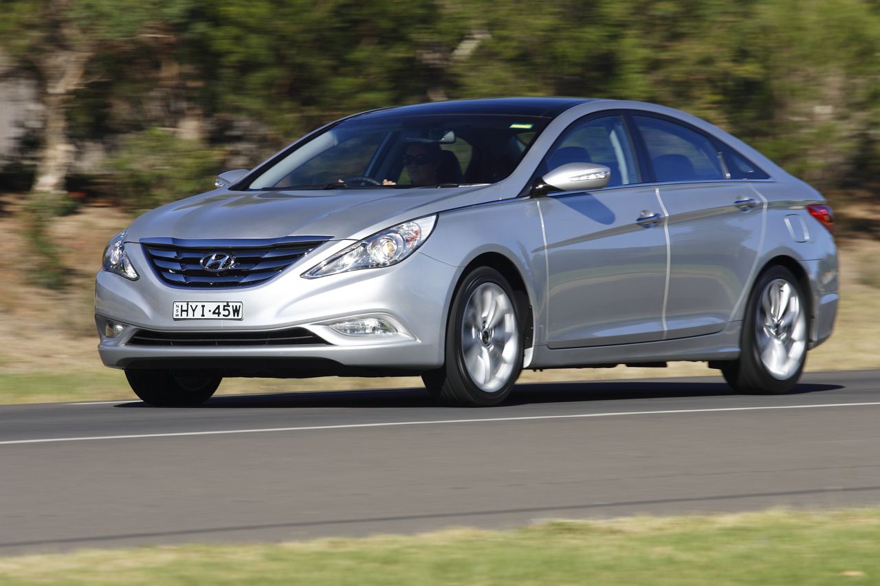 Hyundai i45 Review - photos | CarAdvice