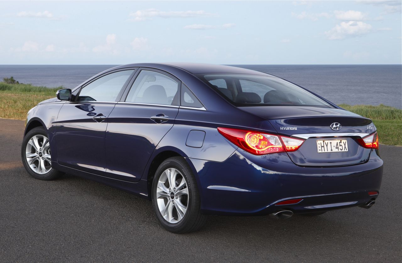 Hyundai i45 Review - photos | CarAdvice