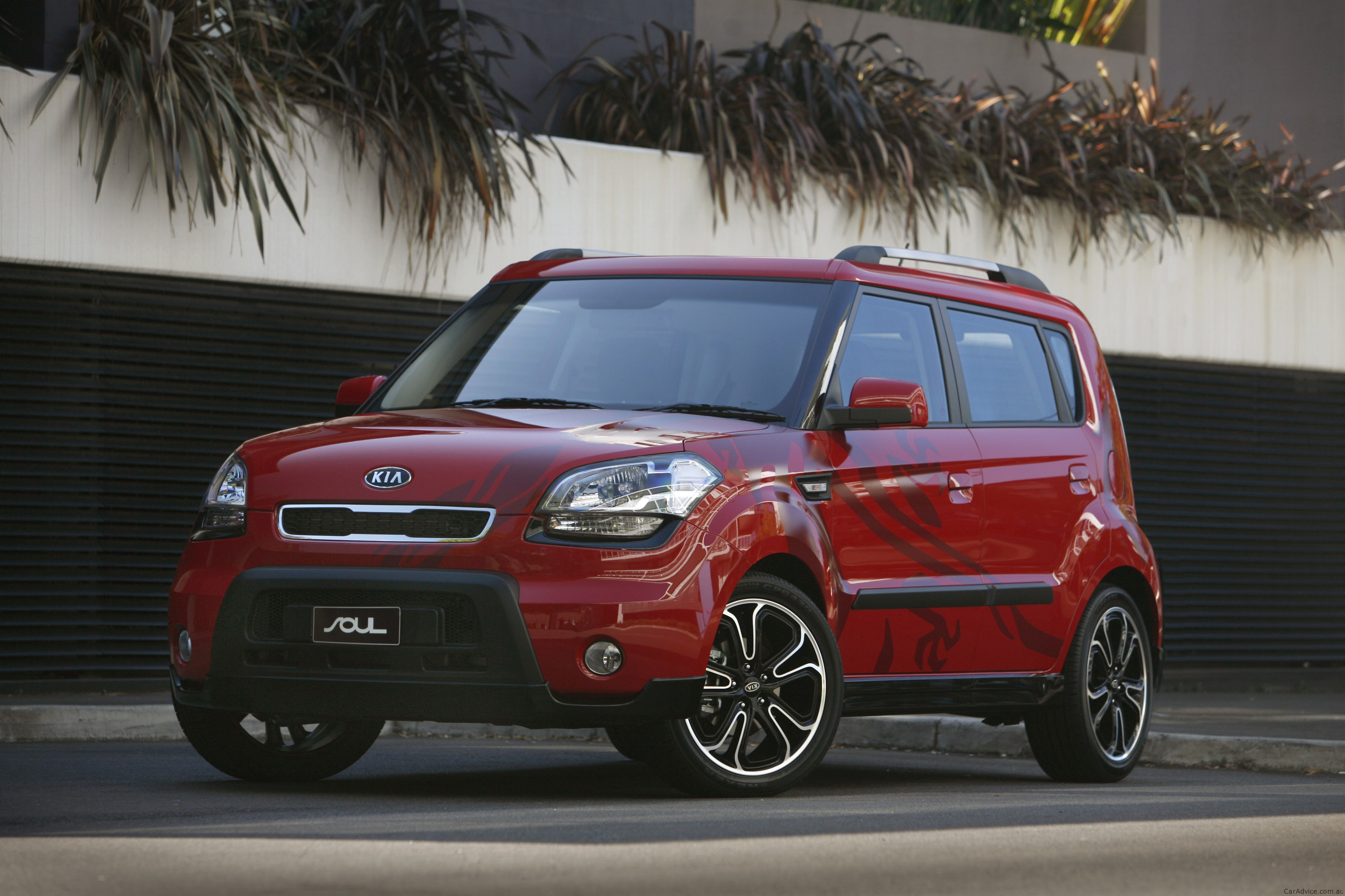 Toyota Rukus vs KIA Soul - Photos