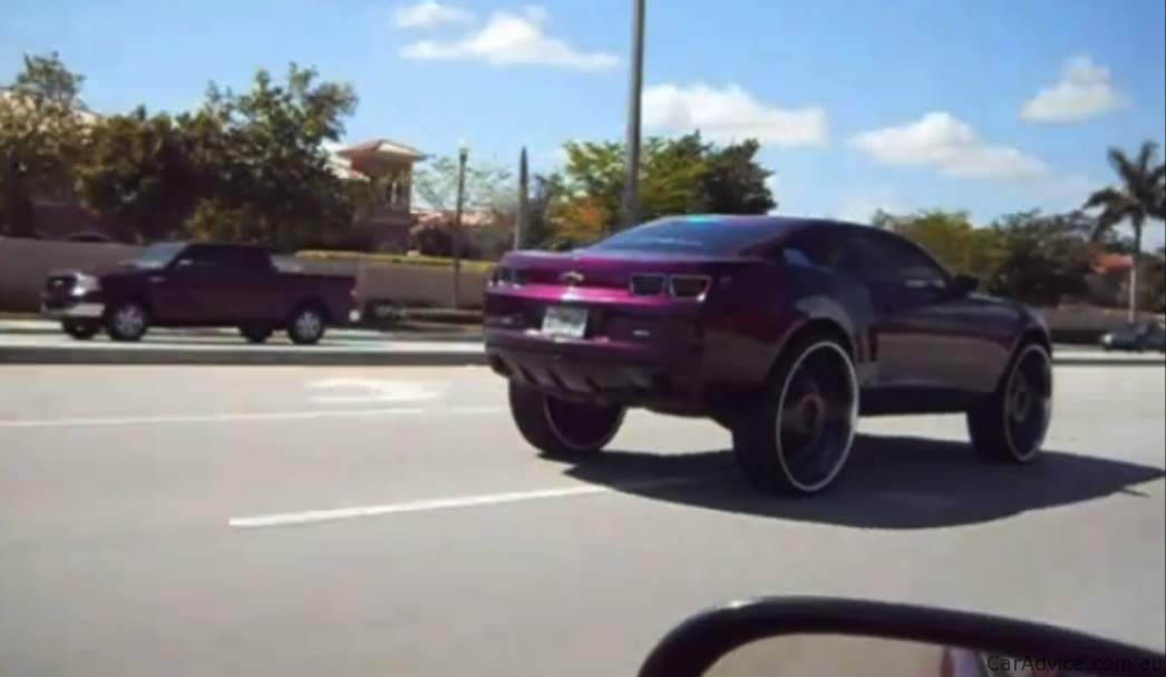 Video: Chevrolet Camaro with 30-inch wheels - Photos Video: Chevrolet Camaro with 30-inch wheels - Photos